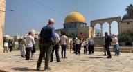 مستوطنون يؤدّون السجود الملحمي