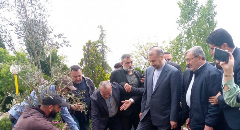 على بعد امتر من اسرائيل ...وزير الخارجية الإيراني يزور حدود لبنان