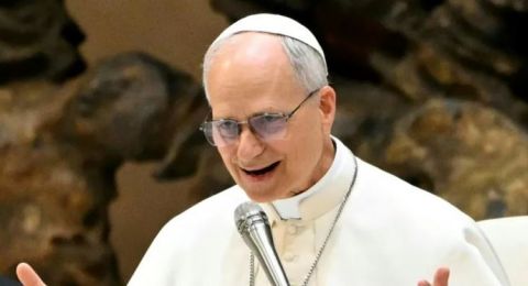 تقرير إسرائيلي: زيارة البابا إلى لبنان تحمل رسالة تهدئة بعد اغتيال قيادي بارز في حزب الله