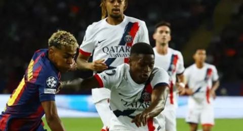 كتاب جديد يكشف غضب ليفاندوفسكي من “تقشف برشلونة” في معسكر فلوريدا