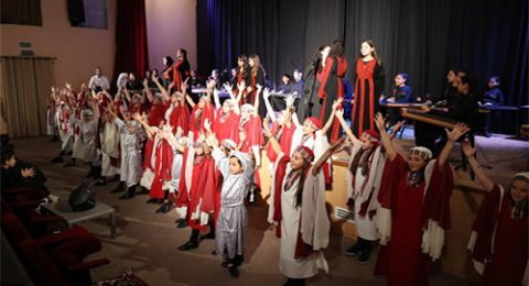 اقتحام مسرح 