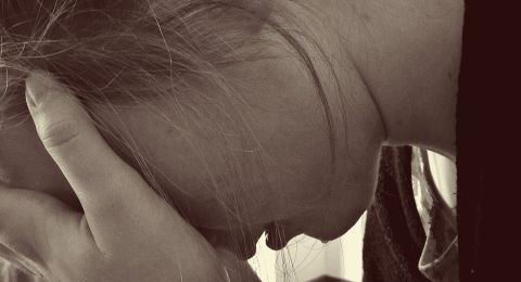 في اليوم العالمي لمناهضة العنف ضد النساء: ارتفاع حاد بنسبة 44% في طلبات الحماية!