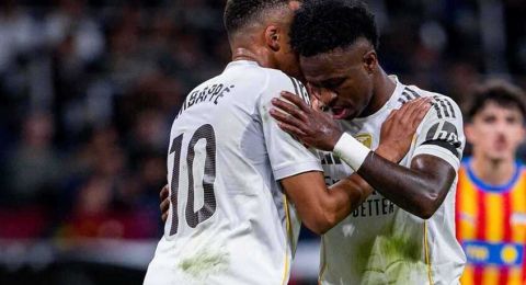 فيديو يكتسح مواقع التواصل.. مبابي يستفز فينيسيوس برقصة 