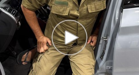 اعتقال مشتبه بارتداء زي عسكري أثناء نقله مقيمين بدون تصاريح إلى القدس