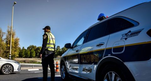 نشر حواجز لفرض الاغلاق وفق ساعات محددة لمنع الاكتظاظات