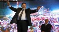 محمد مرسي بيرقص في ميدان التحرير