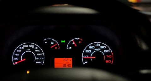 طرق بسيطة لكشف التلاعب في عداد السيارة قبل الشراء