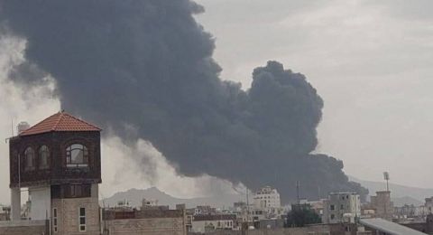 غارات إسرائيلية في صنعاء: تقديرات بمقتل وزير الدفاع ورئيس أركان الحوثيين