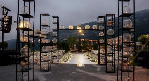 أفكار إبداعية من مصممة كفيلة بجعل ديكورات حفل الزفاف مواكبة للصيحات العصرية