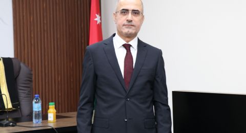 قاضي المحكمة الشرعية في الطيبة يحصل على درجة الدكتوراة بإمتياز