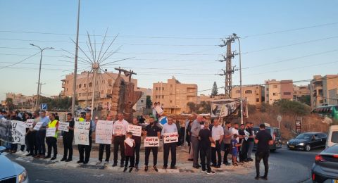 مشاركة واسعة في عرابة بالوقفة الأسبوعية للتضامن مع غزة ورفض الإبادة والتجويع