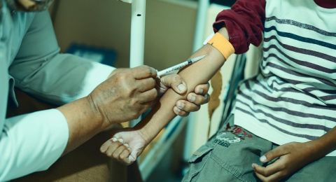 وزارة الصحة: مريض بالحصبة سافر بحافلة من عمانوئيل إلى القدس