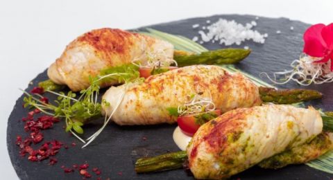 دجاج بالهليون والجبنة