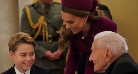 الأمير جورج شارك في أولى مهامه الملكيّة... هكذا تصرّف خلال حفلٍ