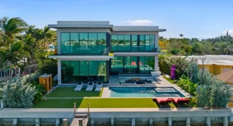 ملياردير يخسر مليوني دولار في بيع منزل بميامي