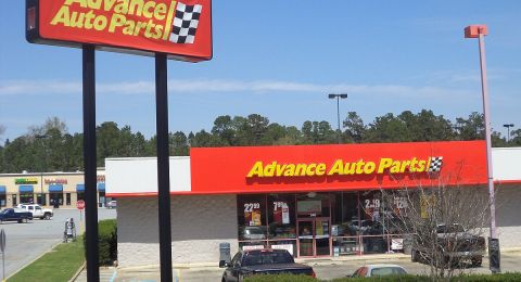 إغلاق 727 متجرًا لتوفير 80 مليون دولار: أزمة قطاع قطع غيار السيارات تتفاقم