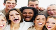 الضحك ينشط عضلات القلب ويوسع الأوعية الدموية الضحك ينشط عضلات القلب ويوسع الأوعية الدموية