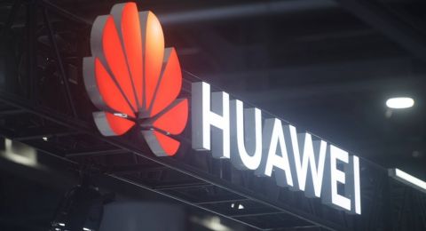 هواوي تطلق هاتفا مجهزا بكاميرات ومواصفات مميزة