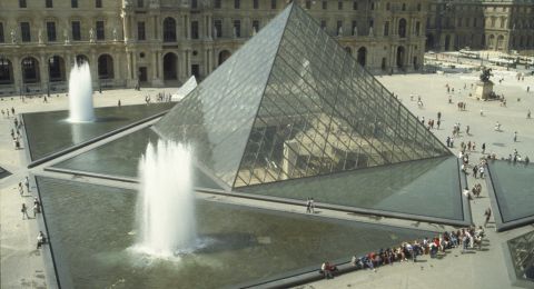 مستجدات قضية اللوفر.. توقيف خمسة أشخاص