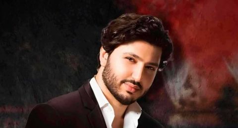 محمد فضل شاكر يعود إلى المسرح بعد أزمة والده بحفل في موسم الرياض