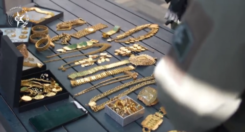 شاهد: اكتشاف نفق سرّي في ام الفحم والعثور على 9 كغم من الذهب