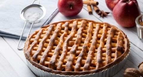 المبروشة بالتفاح والقرفة