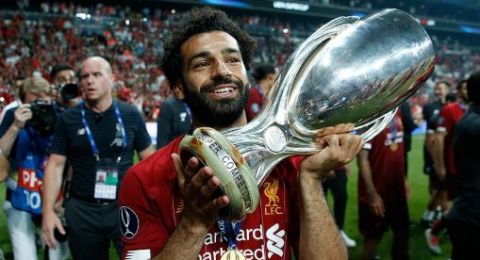 محمد صلاح بين الإحباط في ليفربول وإغراء العرض السعودي الضخم