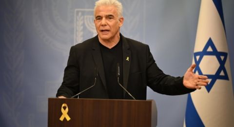 لابيد: انتهاكات حماس لا تبرر العودة إلى الحرب