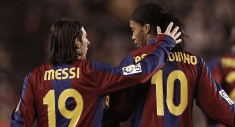 أمهر 10 لاعبين في تاريخ كرة القدم