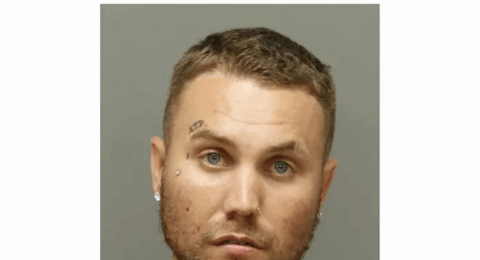 قصة محزنة.. هكذا قتل والدته لكي يخطف ابنه