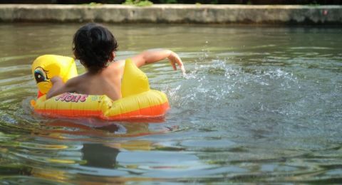 القدس: طفل بحالة حرجة إثر غرقه في بركة