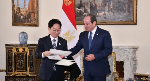 السيسي يدعو دولًا للإسراع بالاعتراف بدولة فلسطين