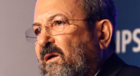 إيهود باراك: ترامب فرض الاتفاق على نتنياهو والأخير يسعى لإفشاله