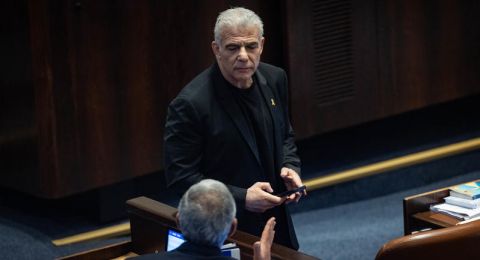 لبيد: لا يمكن لسموتريتش وبن غفير إفشال صفقة ترامب المدعومة من غالبية الشعب