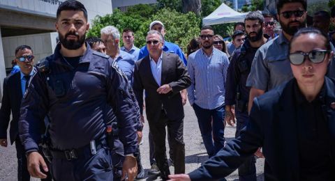 وفد أميركي وإسرائيلي يصل القاهرة لبحث صفقة تبادل الأسرى