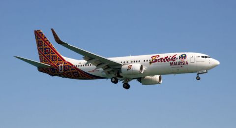 مهارة استثنائية تنقذ طائرة إندونيسية من كارثة وشيكة (فيديو)