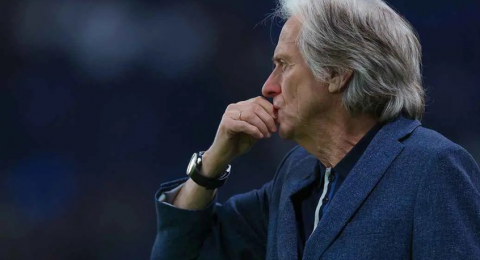 بمباركة رونالدو.. جيسوس يوافق على تدريب النصر