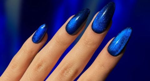 إليكِ ألوان طلاء الأظافر الأكثر رواجاً ليلة رأس السنة 2025