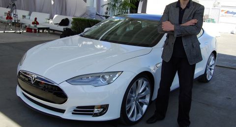 إيلون ماسك يعلن: شركة xAI استحوذت على منصة X مقابل 33 مليار دولار