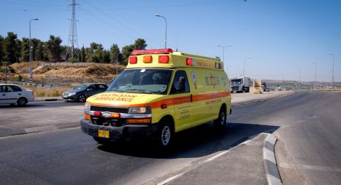 إصابة خطيرة لطفل دهسته سيارة في النقب