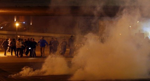 قتيلان و13 جريحا حصيلة الاحتجاجات على براءة مبارك قتيلان و13 جريحا حصيلة الاحتجاجات على براءة مبارك