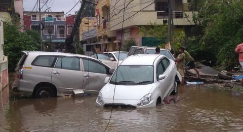 1470 قتيلا في إندونيسيا وسريلانكا بسبب فيضانات مدمرة وانهيارات أرضية