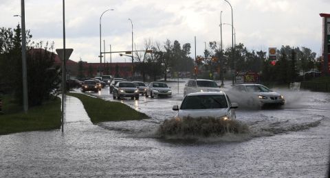 توصيات هامة في ظل خطر السيول والفيضانات والأمطار الغزيرة
