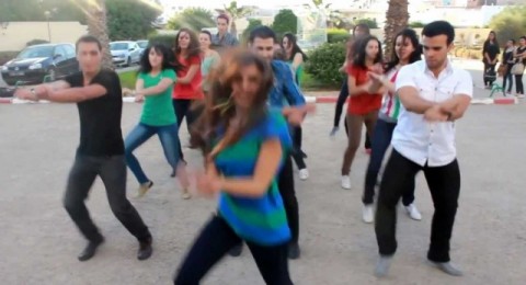 رقص طالبات كلية الطب - تونس
