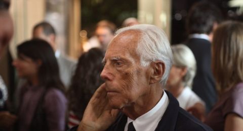 وفاة أسطورة الموضة الإيطالية جورجيو أرماني عن عمر يناهز 91 عامًا