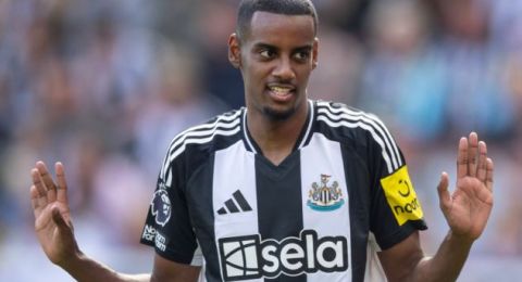 رسميا.. ليفربول يعلن صفقة إيزاك التاريخية