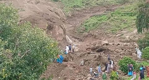 قُتل جميع سكانها.. انزلاق أرضي يتسبب بكارثة في هذه القرية