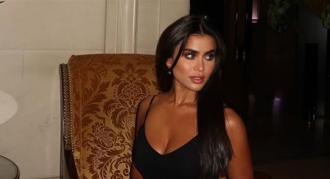 يومي في السعودية بإطلالة أنيقة